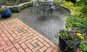 Terrasse vor der Steinreinigung